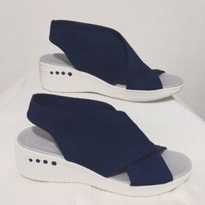 Easy Spirit Wedge heel Sandals .Navy Blue